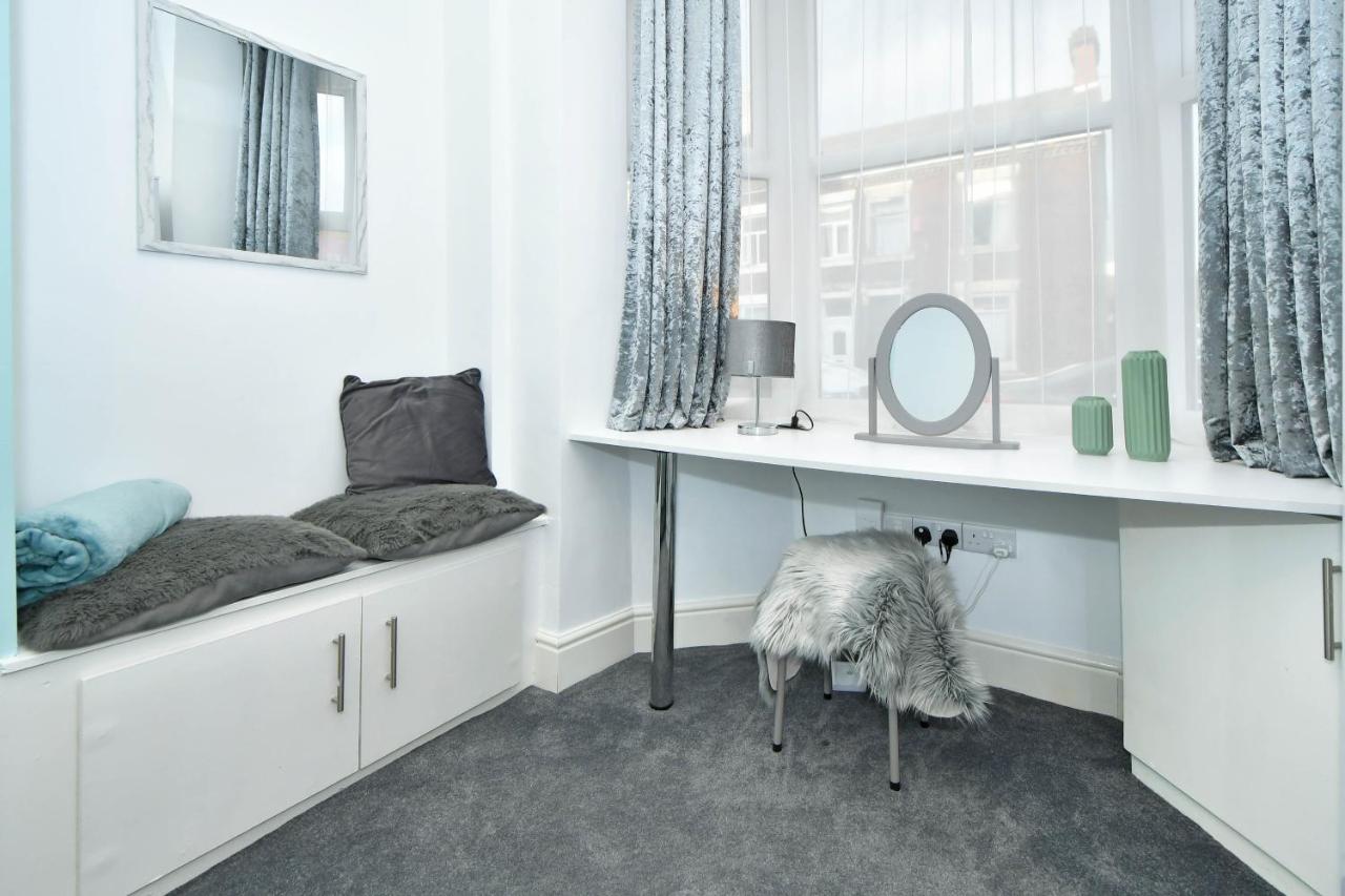 Find A Spacious And Stylish Escape In The City Centre At Sturgess House, Perfect For Longer Stays! Stoke-on-Trent 外观 照片