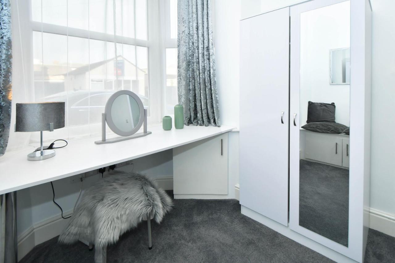 Find A Spacious And Stylish Escape In The City Centre At Sturgess House, Perfect For Longer Stays! Stoke-on-Trent 外观 照片
