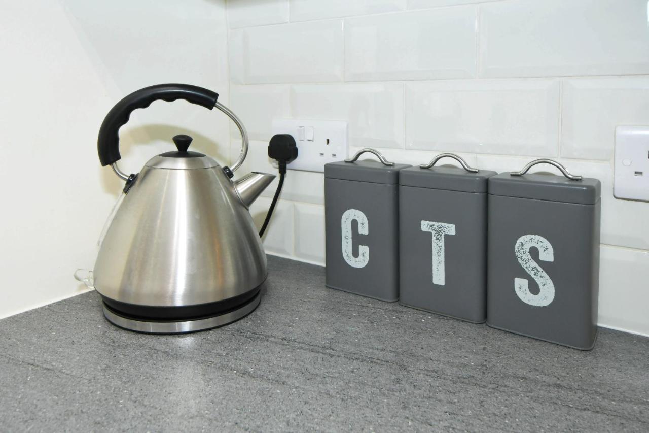 Find A Spacious And Stylish Escape In The City Centre At Sturgess House, Perfect For Longer Stays! Stoke-on-Trent 外观 照片