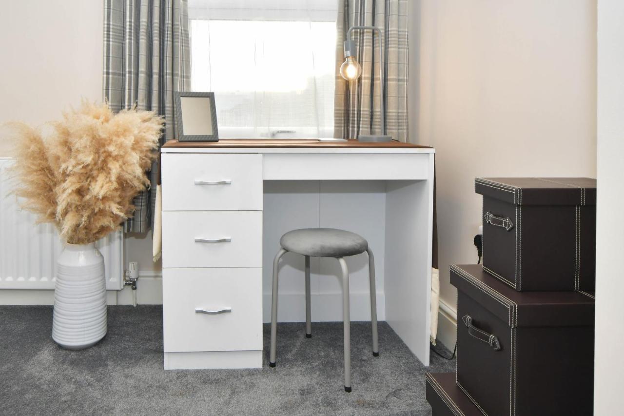 Find A Spacious And Stylish Escape In The City Centre At Sturgess House, Perfect For Longer Stays! Stoke-on-Trent 外观 照片
