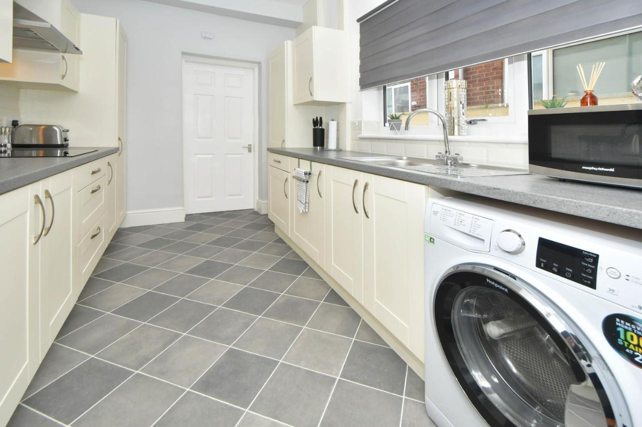 Find A Spacious And Stylish Escape In The City Centre At Sturgess House, Perfect For Longer Stays! Stoke-on-Trent 外观 照片