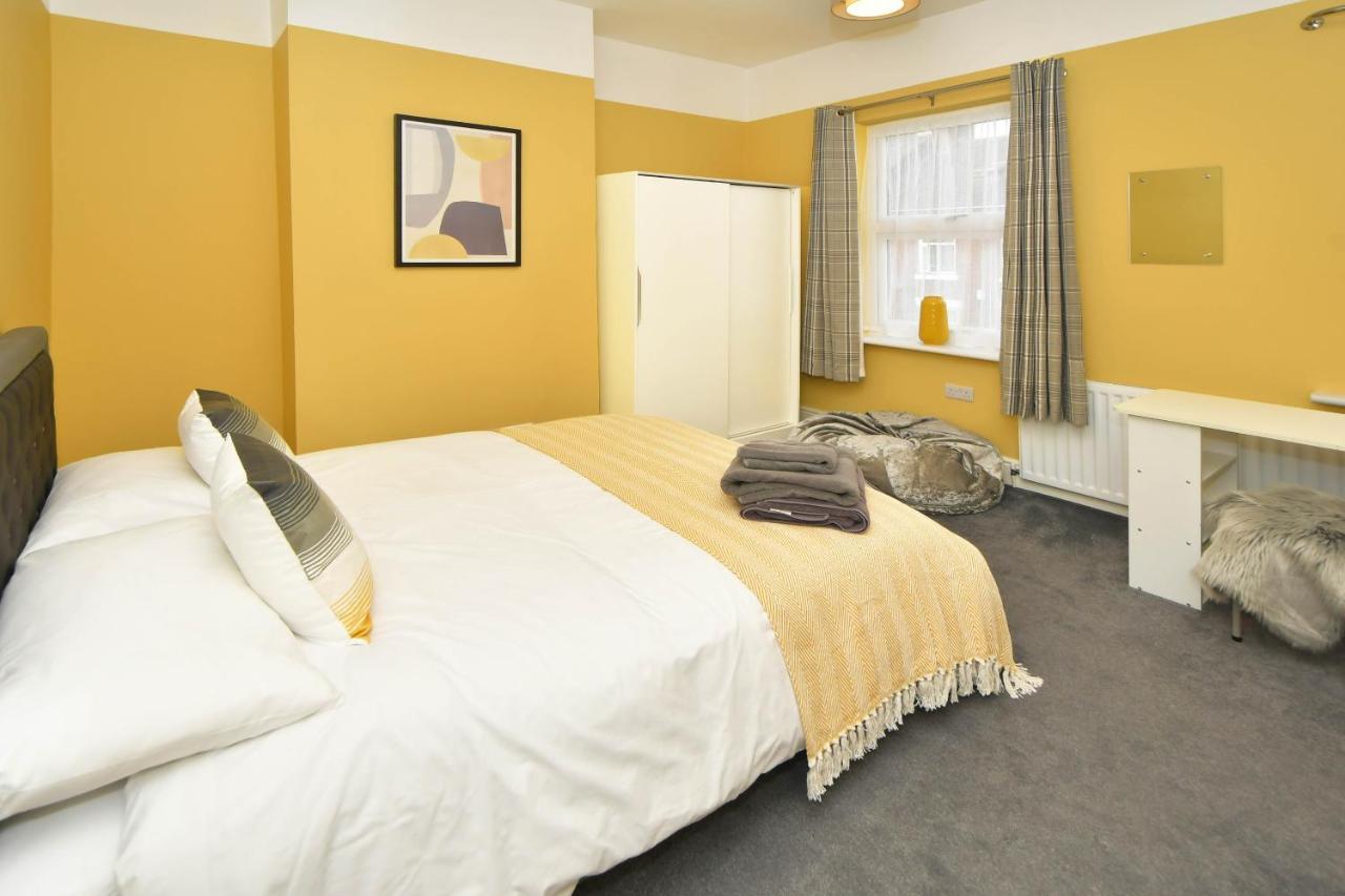 Find A Spacious And Stylish Escape In The City Centre At Sturgess House, Perfect For Longer Stays! Stoke-on-Trent 外观 照片